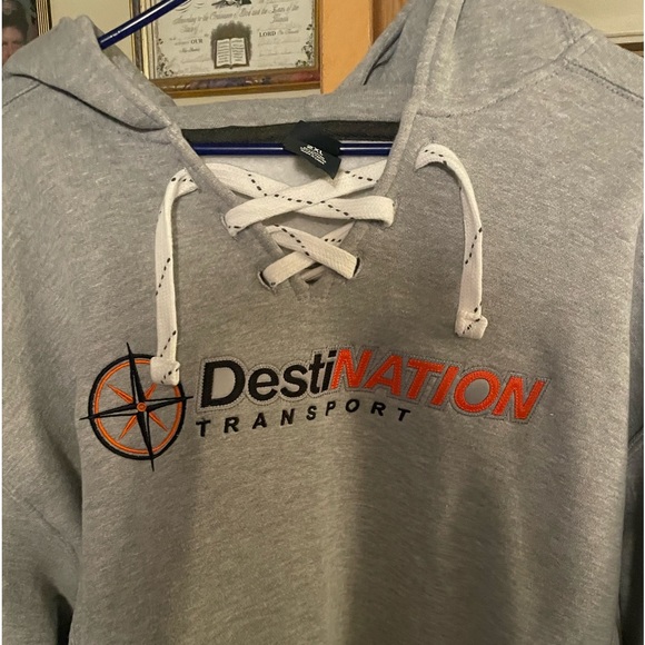 Very nice hoodie new but no tags - Picture 1 of 3